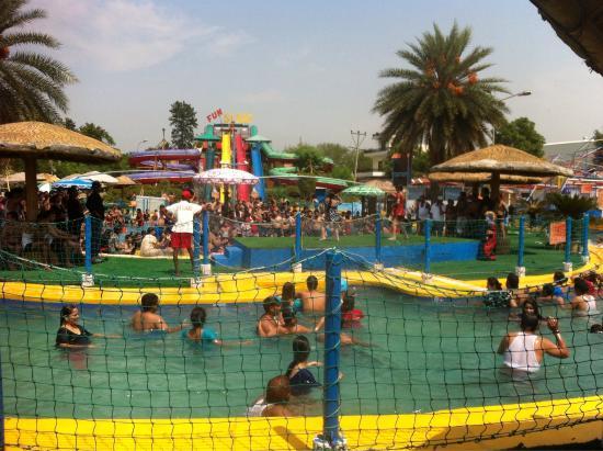Parc d'attractions Fun 'n' Food Village